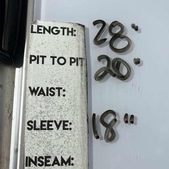 Chicos Chic Top L Black Faux Wrap Chevron Artsy Mature Neutral Resort Classic - Picture 10 of 12